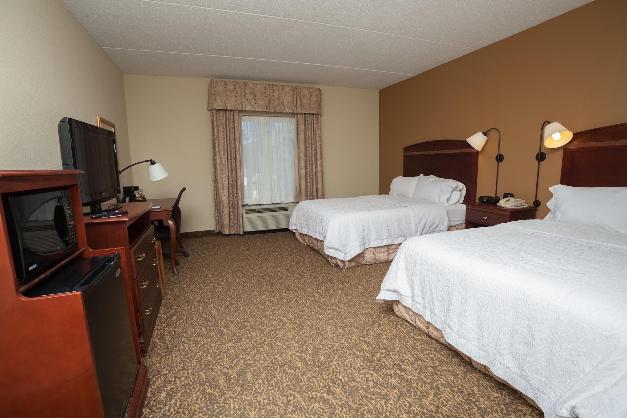 Hampton Inn Oneonta Eksteriør billede